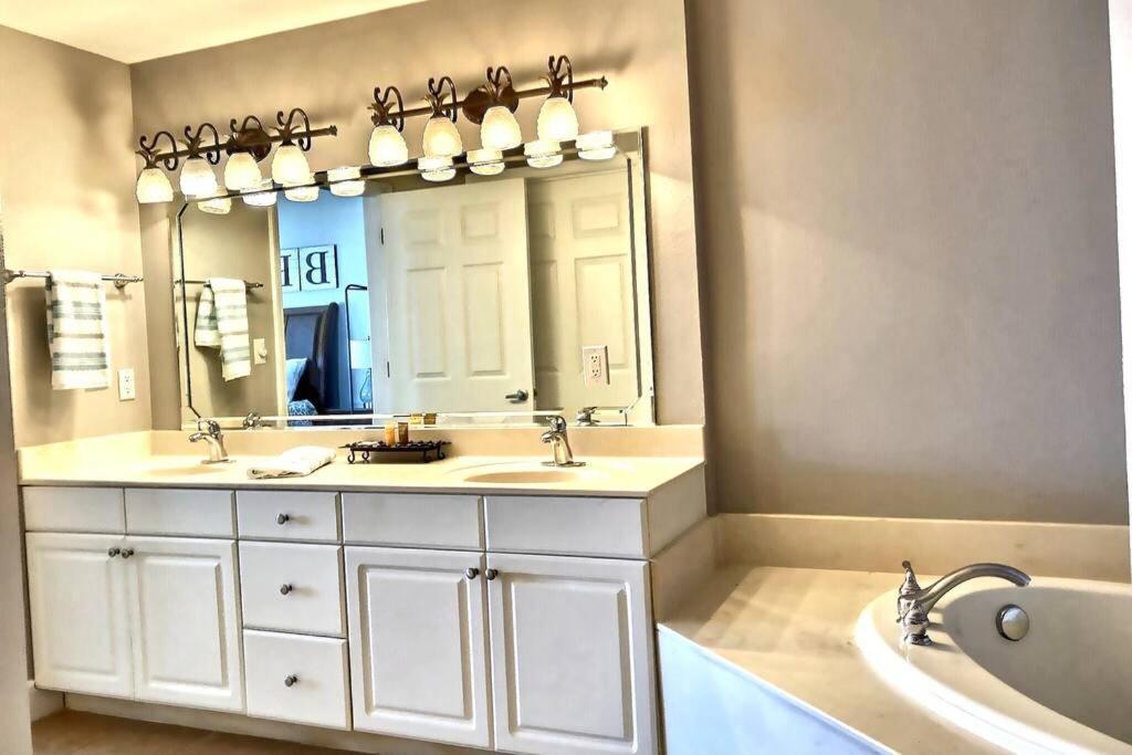 Happy Ours 2200 Sq Ft Corner Beachfront Sleeps 12 Panama City Beach Buitenkant foto
